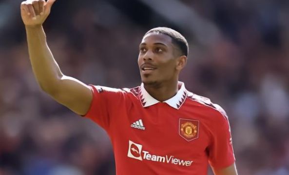 惊艳表现成 惊艳表现成