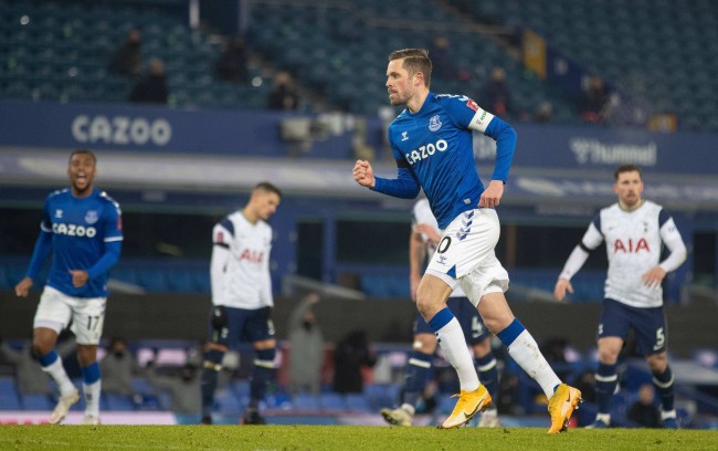 仅关系到两 仅关系到两